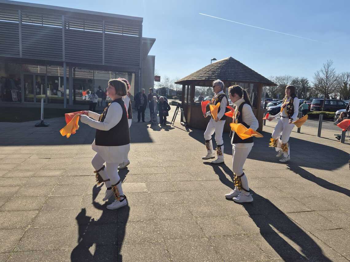 Bicester Garden Centre dancing 03 2025