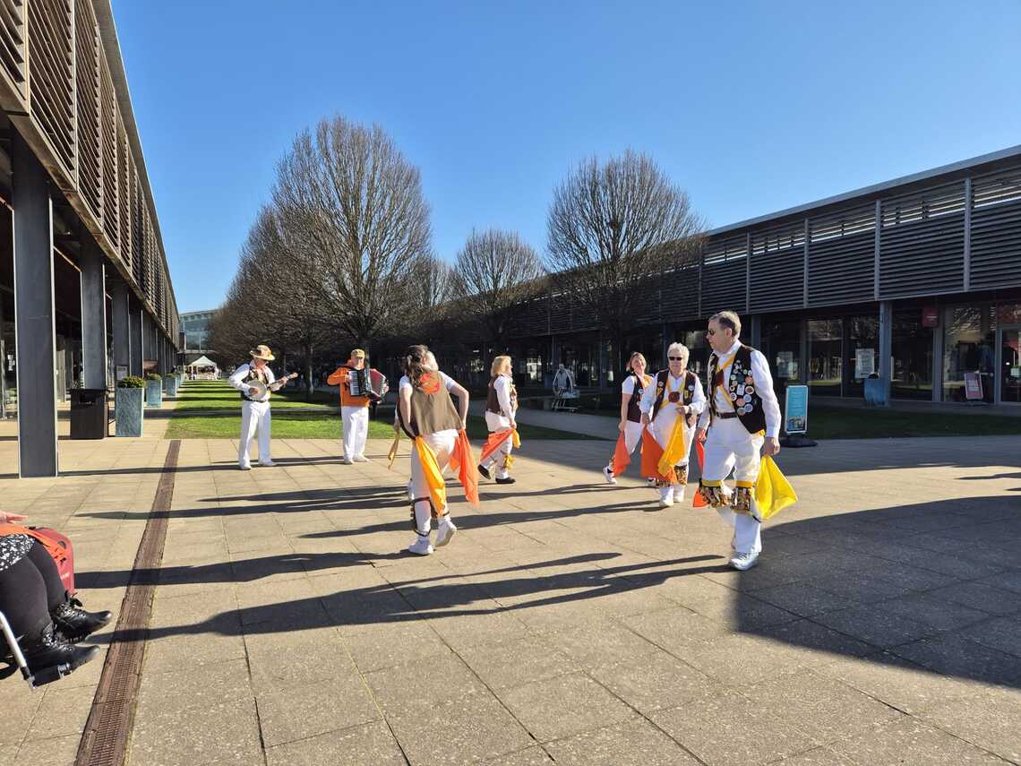 Dancing at Bicester Garden Centre 01 2025
